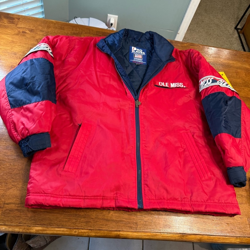 Vintage Pro Player Ole Miss Red Navy men’s Puffer Jacket rebels size Large